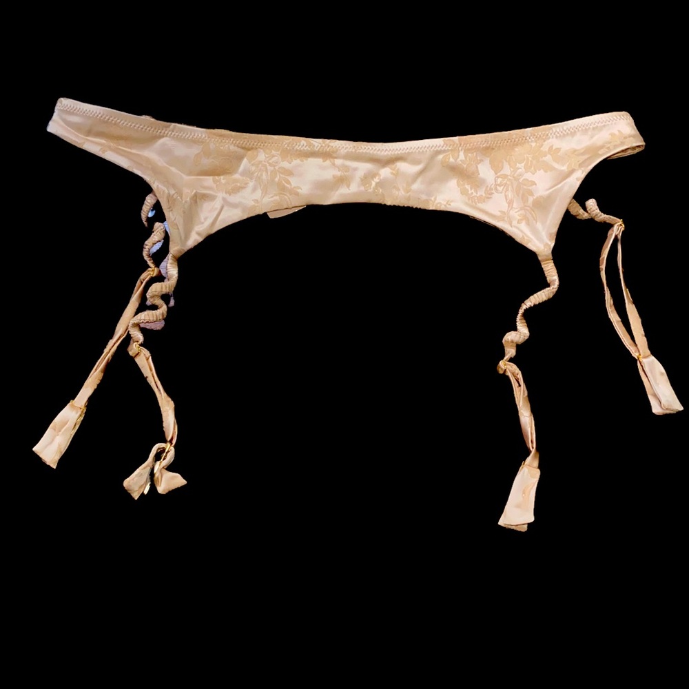New Victoria’s Secret Garter Belt